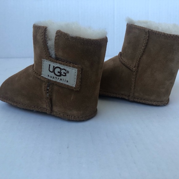 Baby size small Ugg Boots - Picture 3 of 9